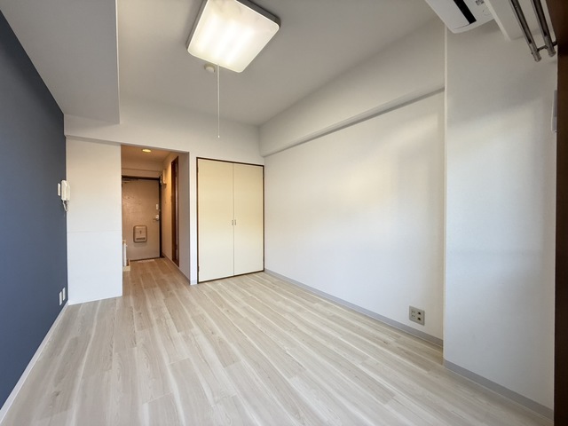 居室・リビング　別号室参考写真になります