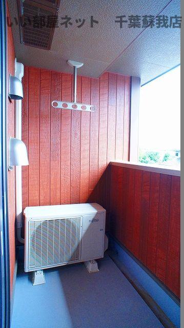 バルコニー　開放的で明るい空間を演出してくれるバルコニーです