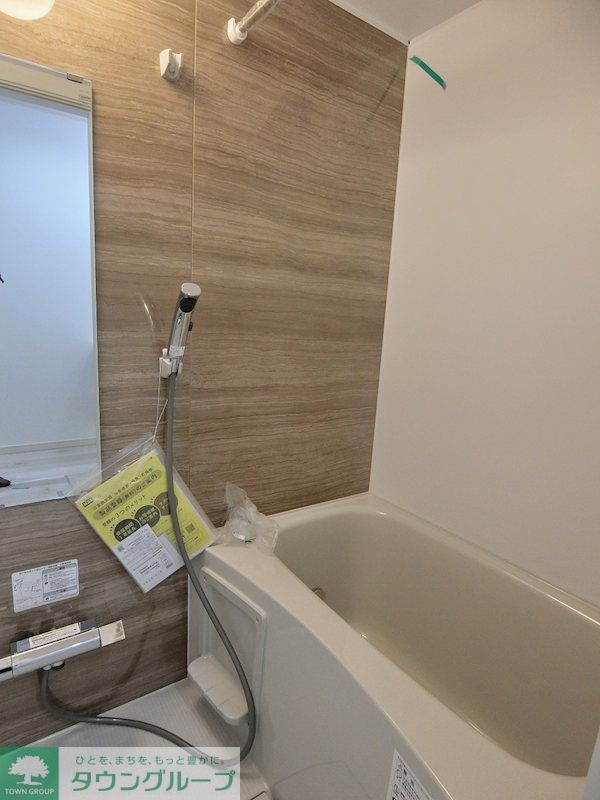 バス・シャワールーム　浴室暖房換気乾燥機付き！