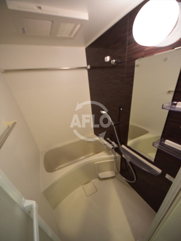 バス・シャワールーム　ララプレイス大阪福島ミラ　風呂