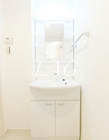 洗面設備　独立洗面台です。