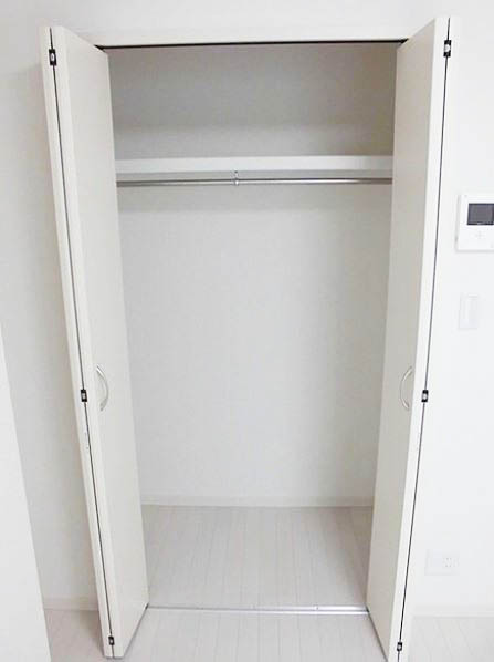 収納　★ハンガーラック付き、上部収納も有り★