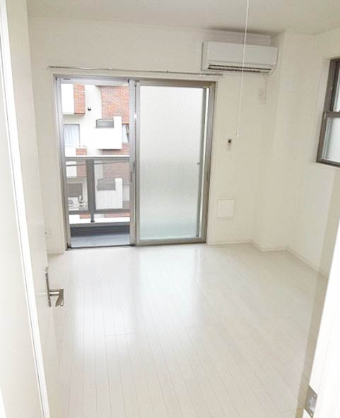 居室・リビング　★角部屋、二面採光、風通しも良好★