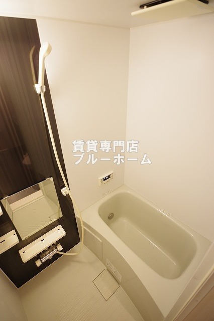 バス・シャワールーム　追い炊き機能付きのお風呂！