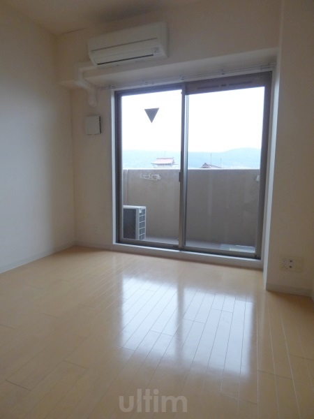 居室・リビング　※別のお部屋の写真です