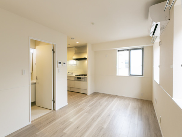 居室・リビング　★明るいフローリングの角部屋です★