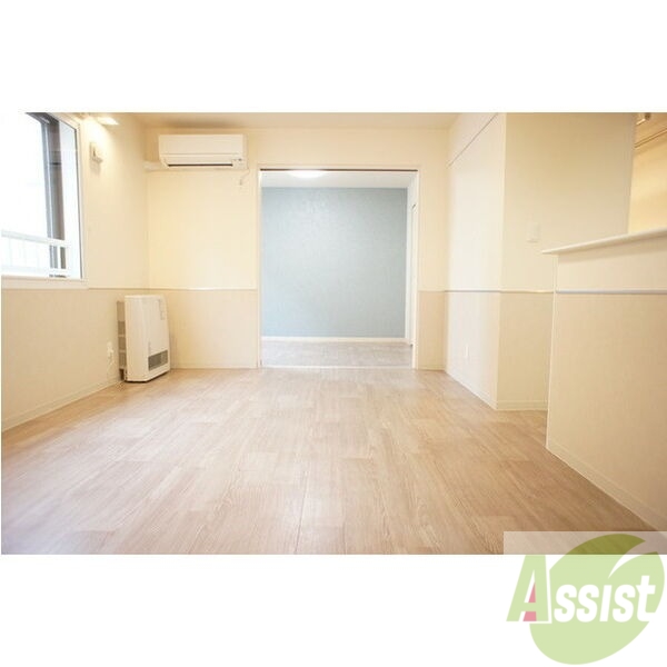 居室・リビング　広くてキレイなＬＤＫが広がっていて、充実した生活が送れそう。