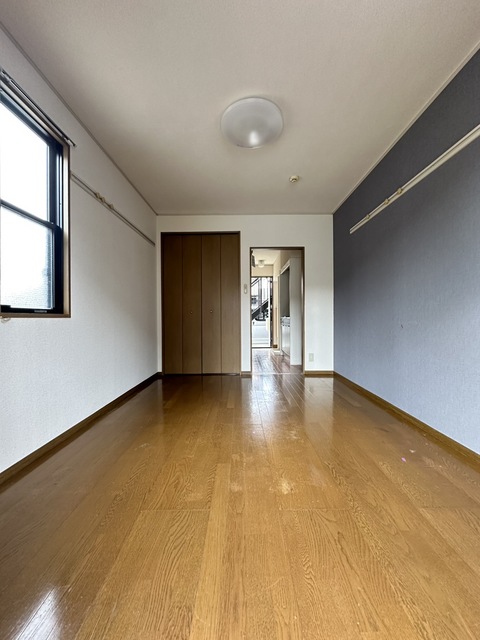 居室・リビング　別部屋参考写真です