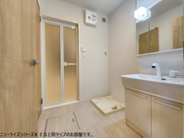 洗面設備　シャンプードレッサー・洗濯機置き場