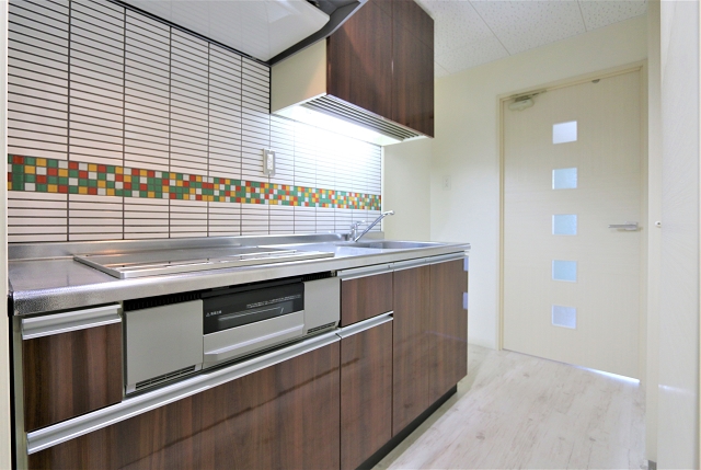 キッチン　キッチンスペースも広く料理好きの方にもお進め