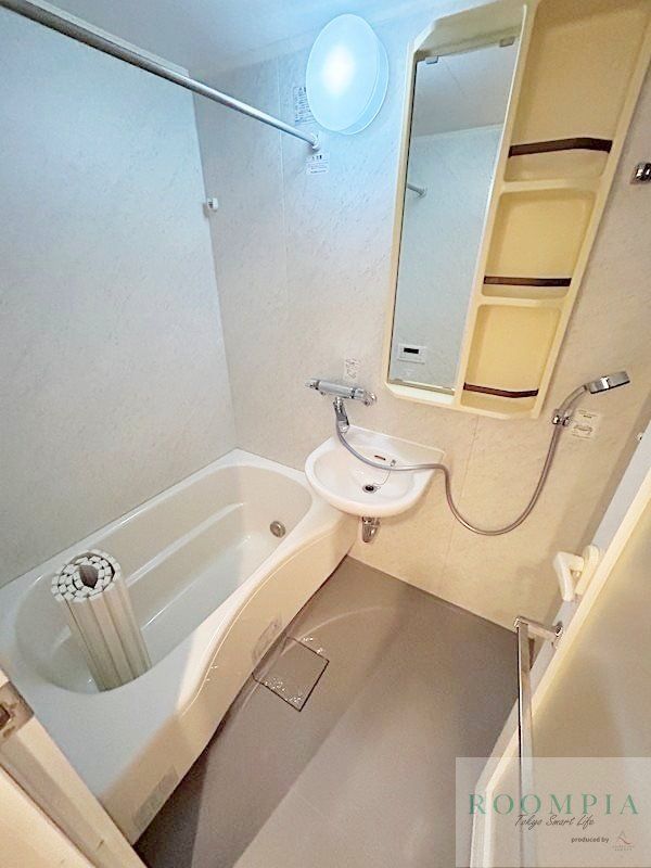 バス・シャワールーム　バス