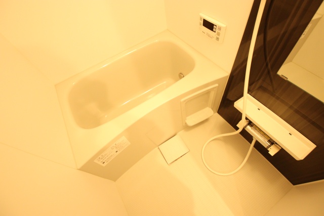 バス・シャワールーム　※別室の参考写真の為、現況優先です。