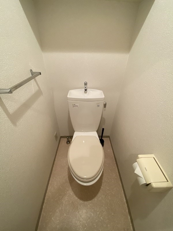 トイレ　※別部屋の参考写真です。