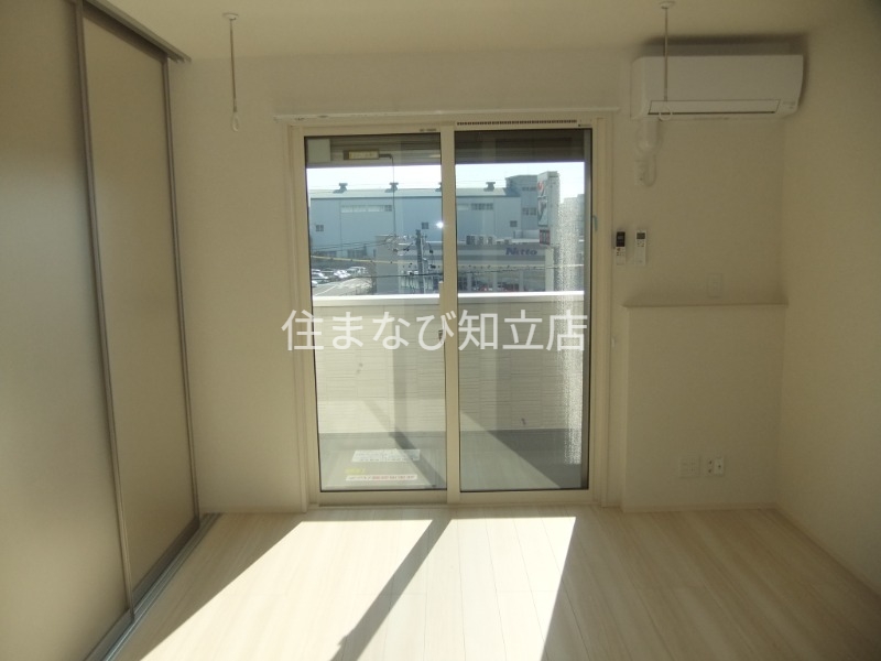 居室・リビング　同型タイプ