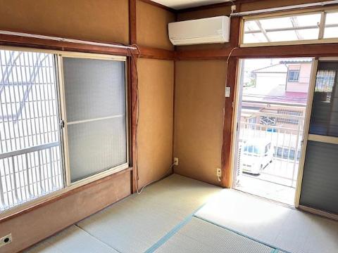 居室・リビング　室内