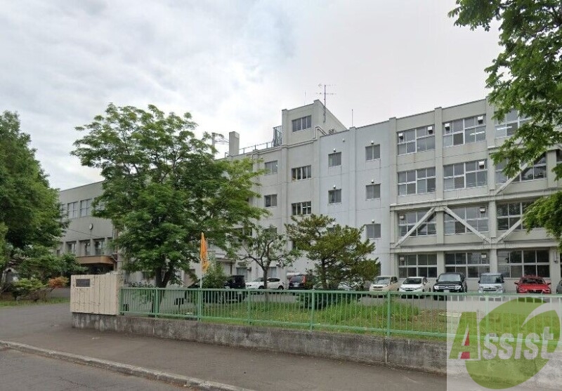 小学校　札幌市立みどり小学校（小学校）まで130m