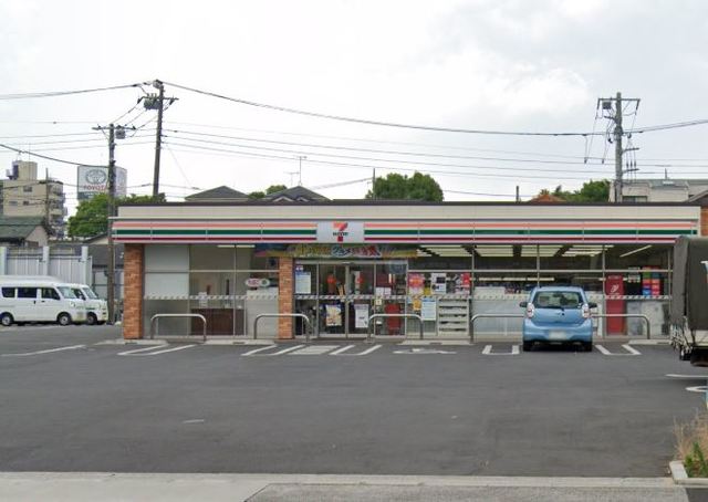 コンビニ　セブンイレブン足立保木間2丁目店（コンビニ）まで565m