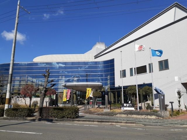 図書館　ふれあい交流館ゆうホール（図書館）まで180m