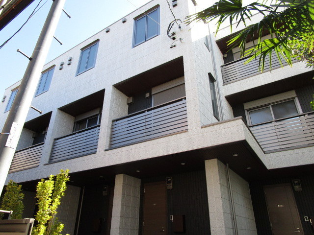 建物外観　耐震構造の旭化成へーベルメゾン