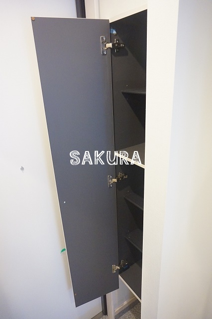 玄関　収納豊富なシューズボックスです♪
