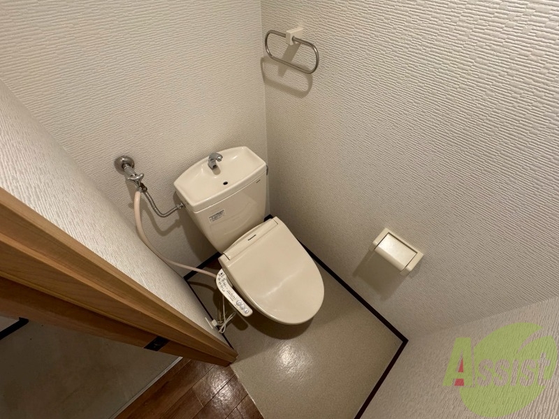 トイレ　トイレです。ウォシュレット付を探している方、おすすめです。