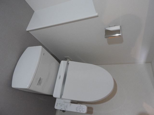 トイレ　他のお部屋の参考写真となります。