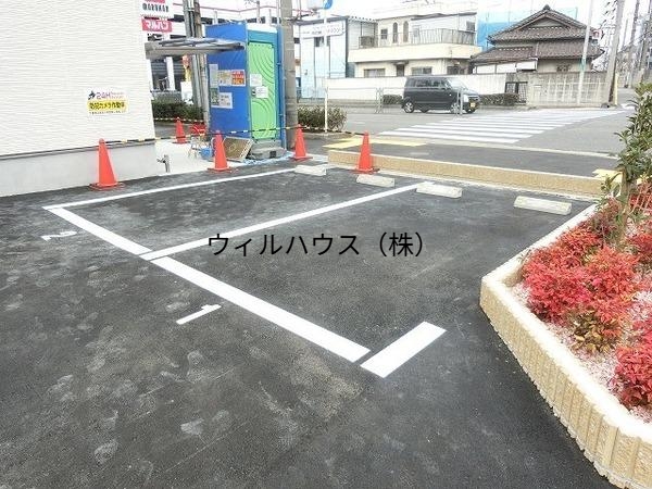 駐車場　敷地内駐車場！