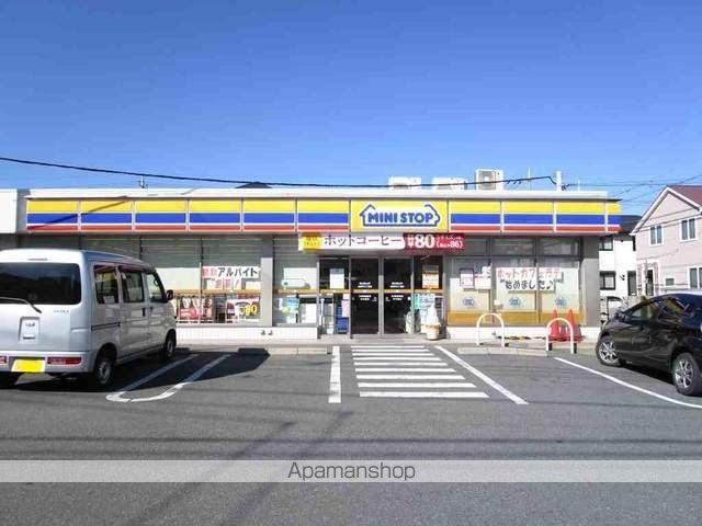 コンビニ　ミニストップ（コンビニ）まで651m