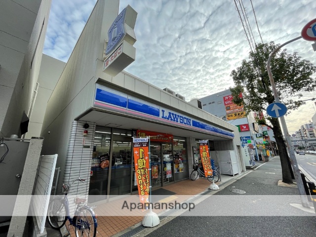 コンビニ　ローソン（コンビニ）まで688m