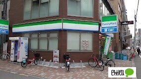 コンビニ　ファミリーマート博労町一丁目店（コンビニ）まで88m