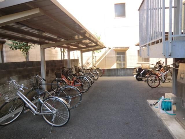 駐車場　駐輪スペース完備