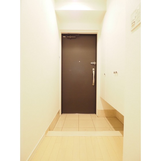 玄関　広々玄関