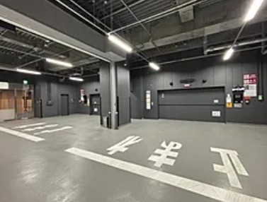 駐車場　駐車場に車を止められます