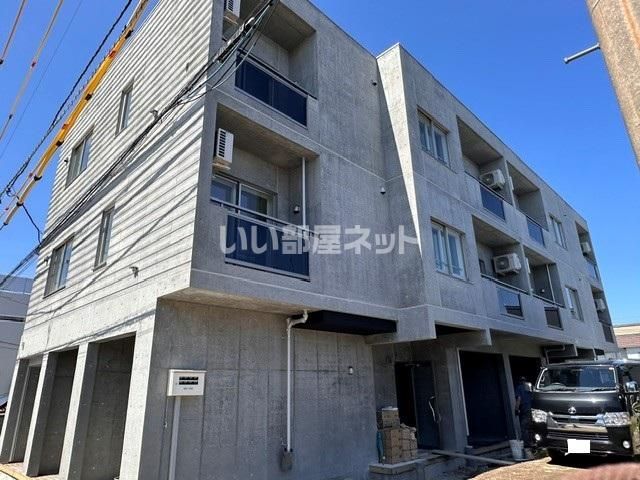 Garage Houseの外観写真