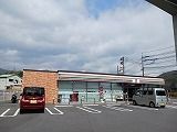 コンビニ　セブンイレブン（コンビニ）まで500m