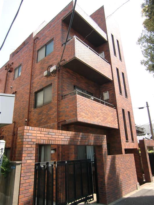 建物外観　外観は落ち着いています