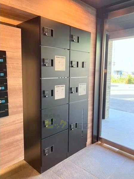 その他共有部分　留守中でも荷物が受け取れて便利な宅配ＢＯＸ完備しています♪