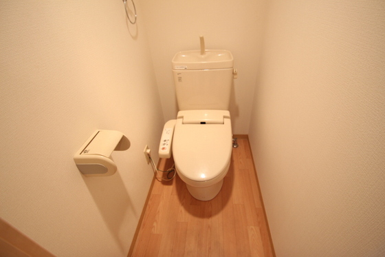 トイレ　※他号室の写真です