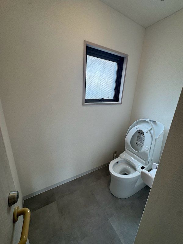 トイレ　清潔感のあるトイレです