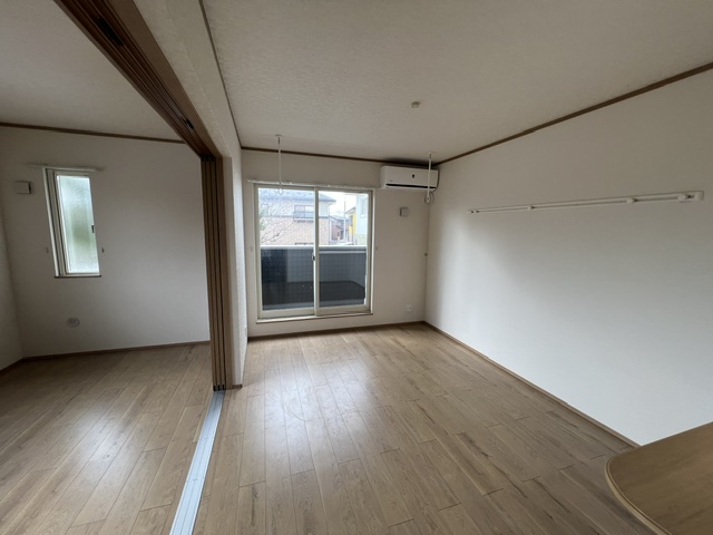 居室・リビング　※入居中の為、同タイプ別のお部屋の写真となります。