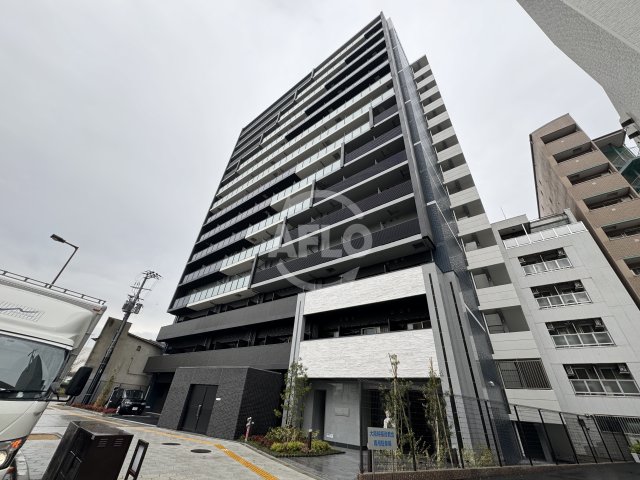 プレサンス大国町ラヴェニールの外観写真