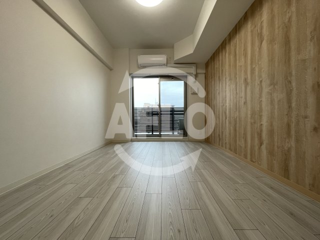 プレサンス大国町ラヴェニールの居間写真