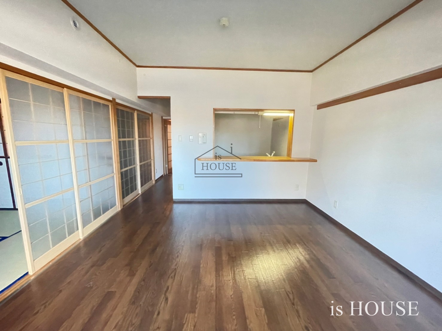 あおなみ線 野跡駅 徒歩4分 8階建 築18年の居間写真