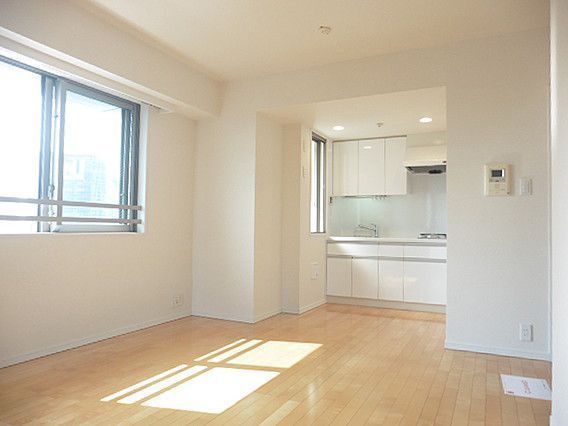 居室・リビング　写真は同タイプ住居です。