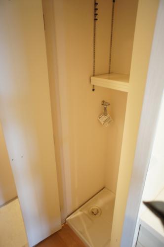 その他　室内洗濯機置場です