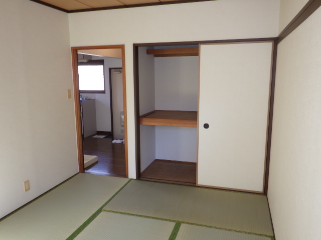 日暮里・舎人ライナー 見沼代親水公園駅 徒歩5分 2階建 築37年の内装写真