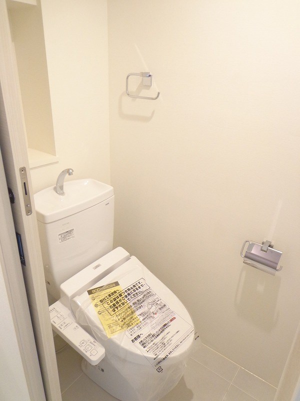 西武豊島線 豊島園駅 徒歩6分 4階建 築12年のトイレ写真
