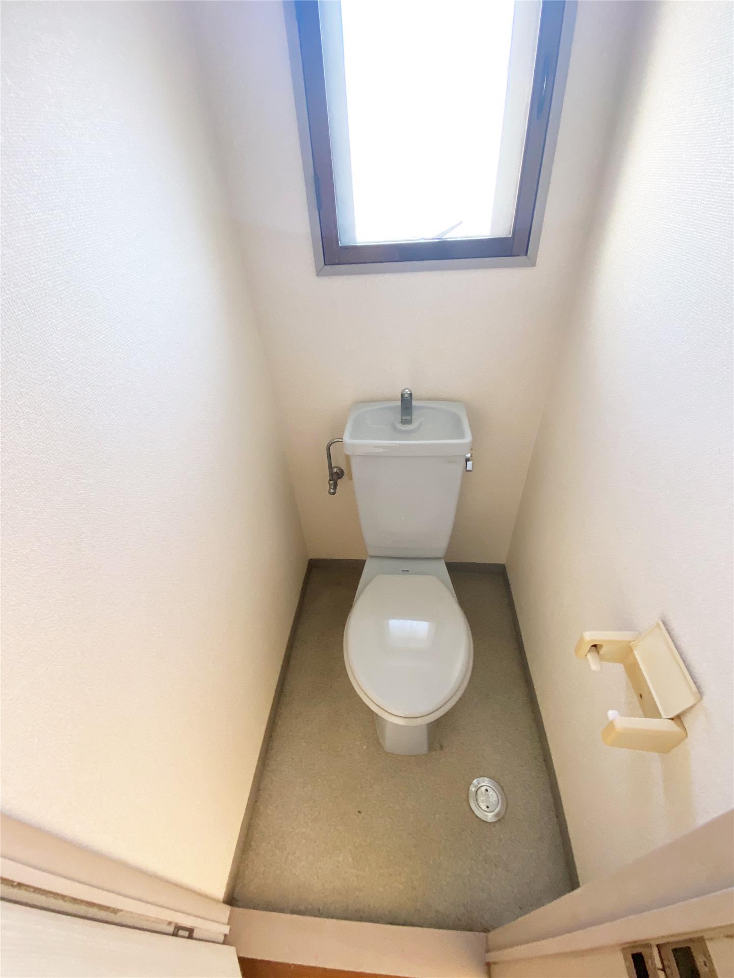 ＪＲ筑豊本線 本城駅 徒歩15分 4階建 築36年のトイレ写真