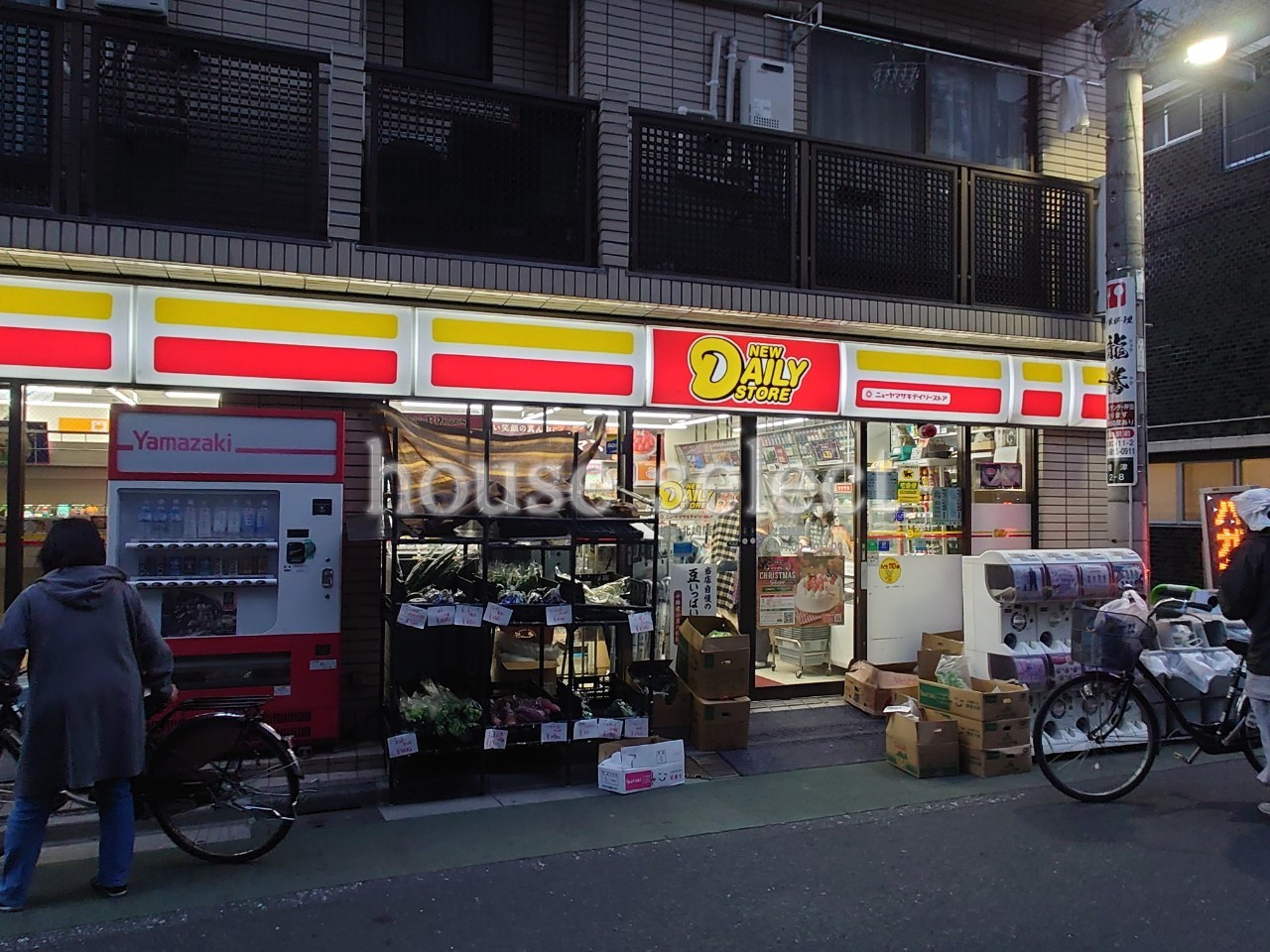 コンビニ　ニューヤマザキデイリーストア根津北嶋店（コンビニ）まで260m