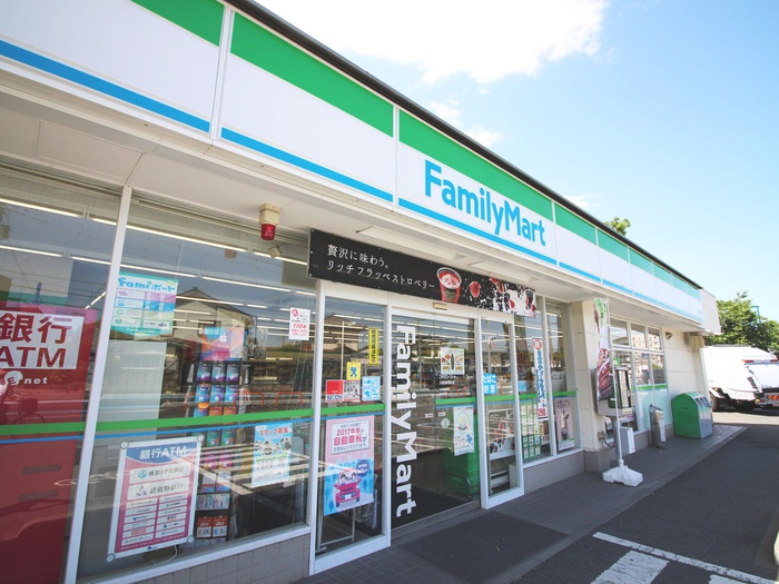 コンビニ　ファミリーマート川越小仙波二丁目店（コンビニ）まで700m